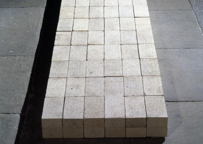 André, Carl. Equivalent VIII, 1966.