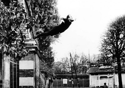 Klein, Yves. Salto no vazio, 1960.
